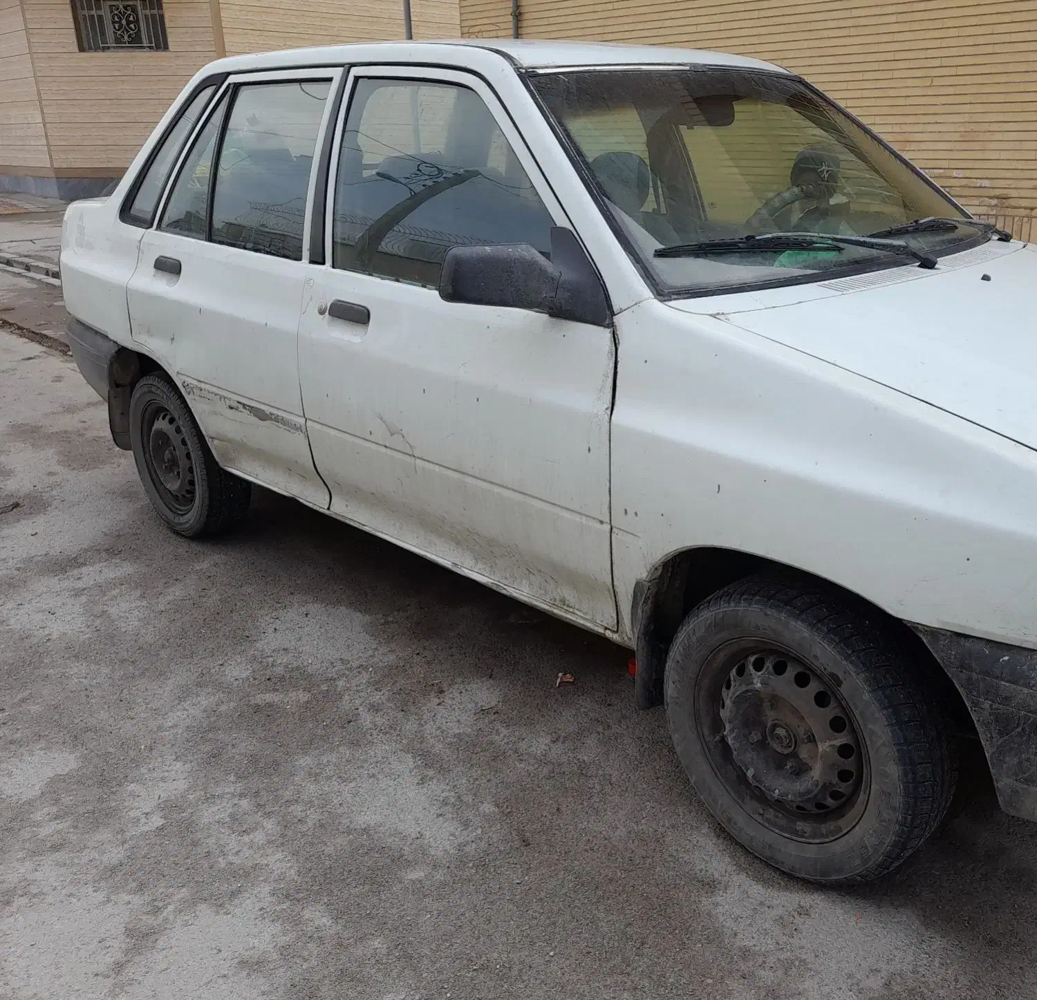 پراید سفید مدل ۸۰|خودرو سواری و وانت|فرخ‌شهر, |دیوار