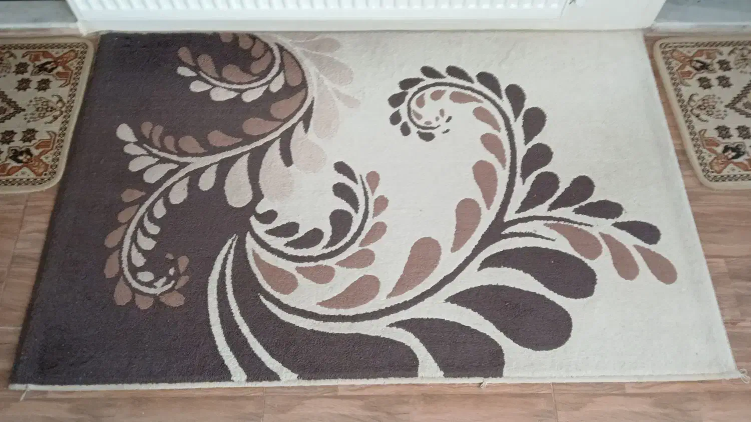 قالیچه یک در یک ونیم|فرش|شاهین‌شهر, شهرک ردانی پور|دیوار