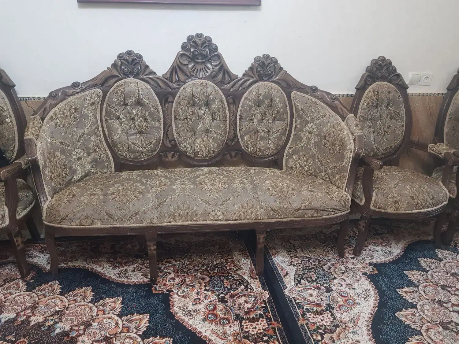 مبل سلطنتی ۹ نفره لمه رنگ صدری|مبلمان خانگی و میز عسلی|مشهد, زیرکن|دیوار