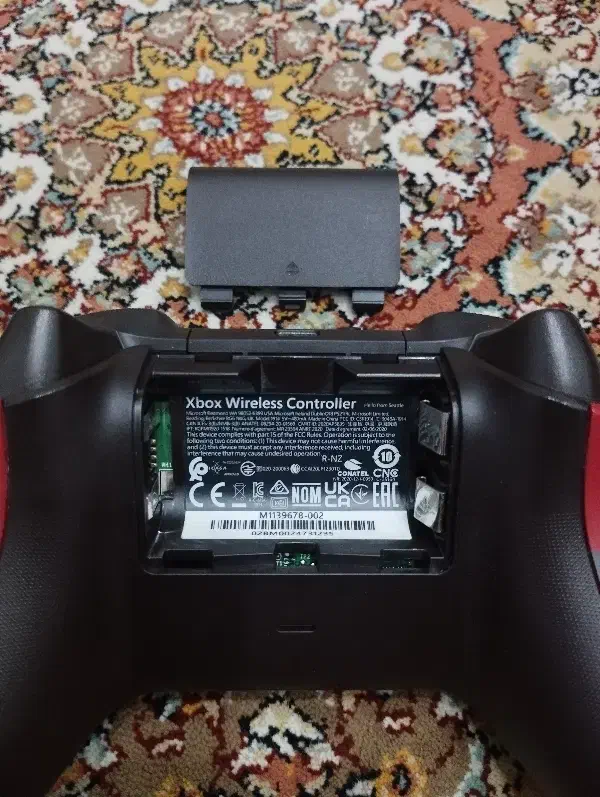 دسته ایکس باکس به همراه باتری قابل شارژ|کنسول، بازی ویدئویی و آنلاین|قائم‌شهر, |دیوار