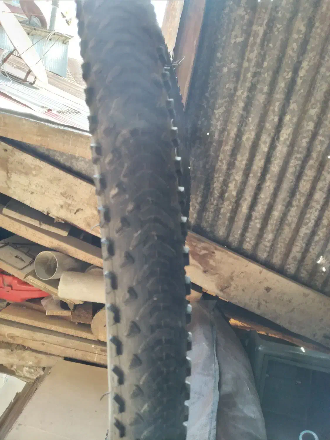 لاستیک دوچرخه|دوچرخه، اسکیت، اسکوتر|رشت, دخانیات|دیوار