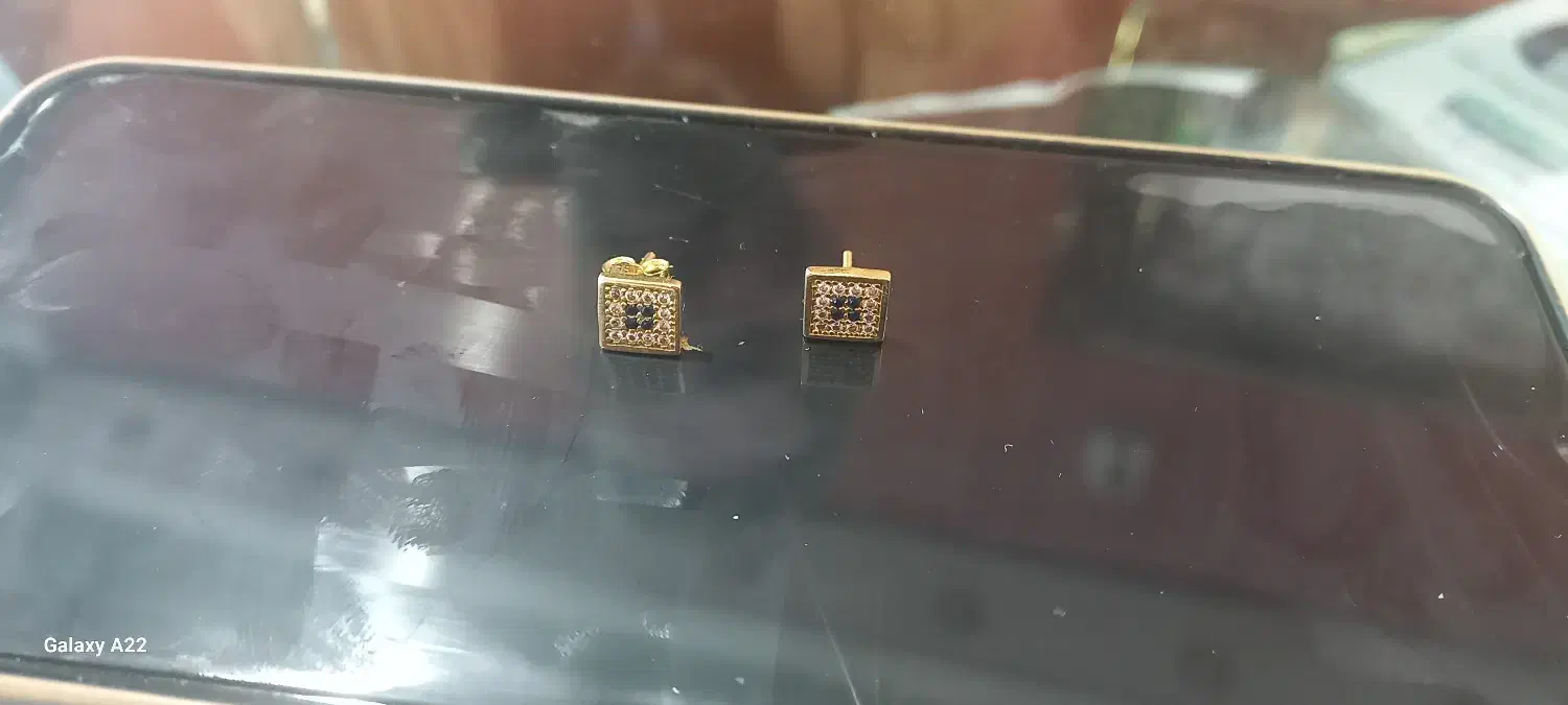 طلای گمشده|اشیا|رامسر, |دیوار