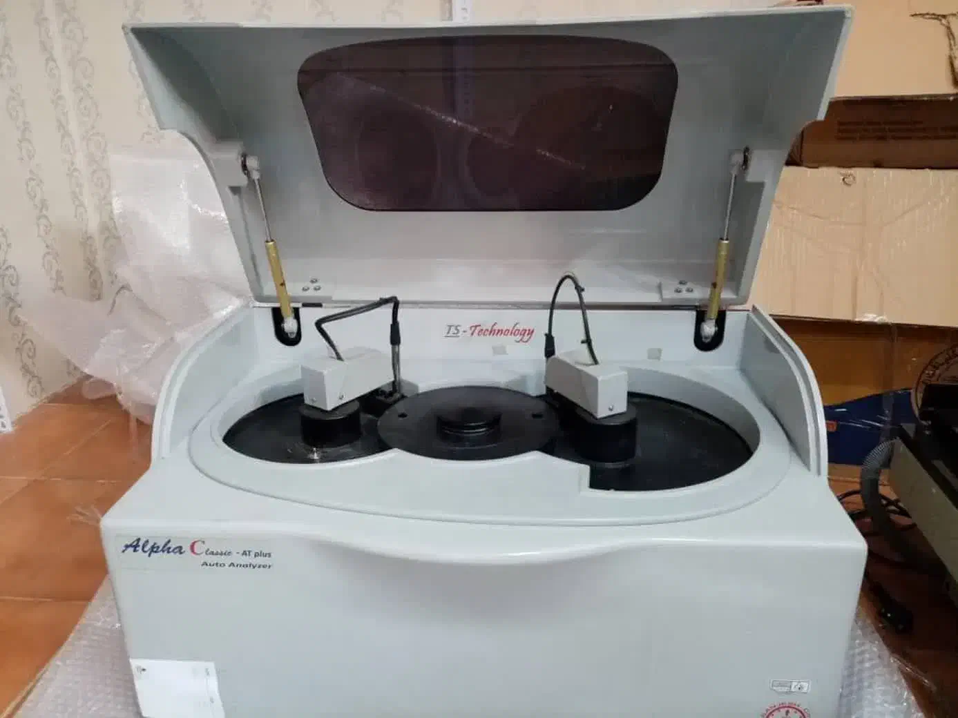 فروش تجهیزات آزمایشگاه و‌چشم|پزشکی|شیراز, میانرود|دیوار