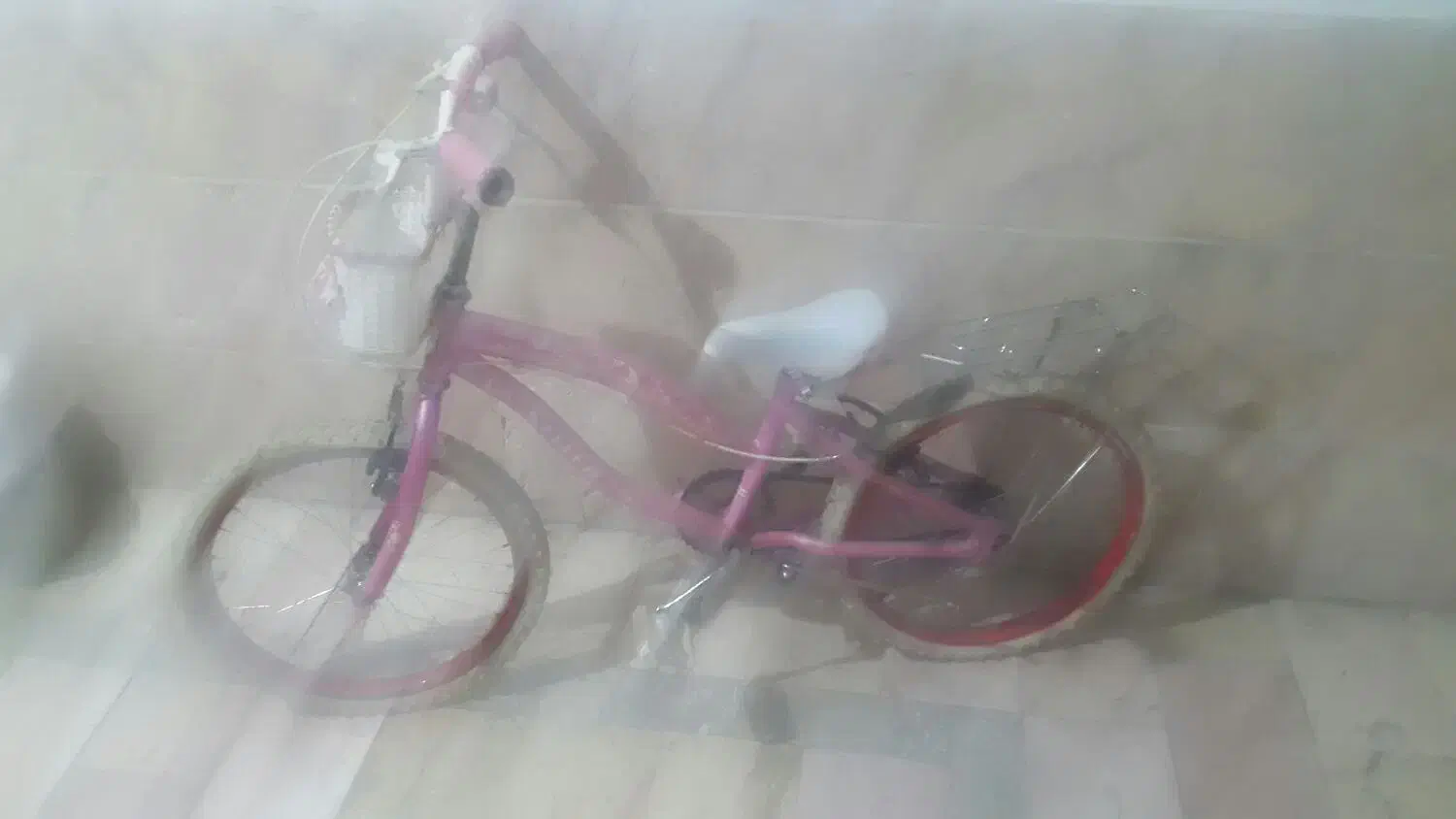 دوچرخه|دوچرخه، اسکیت، اسکوتر|فردیس, نیروگاه برق|دیوار