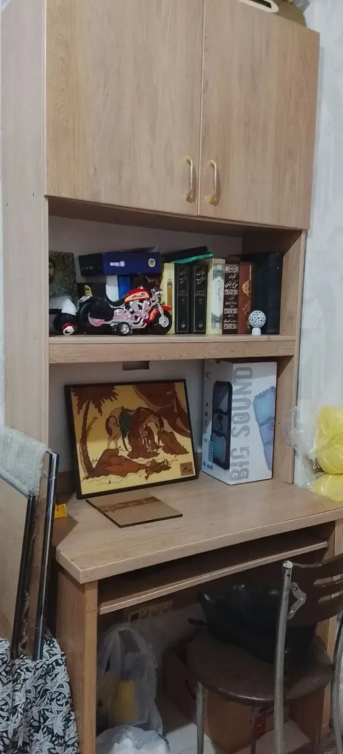 یک عدد ویترین، جا کفشی و کتابخانه|بوفه، ویترین، کنسول|رشت, یخسازی|دیوار