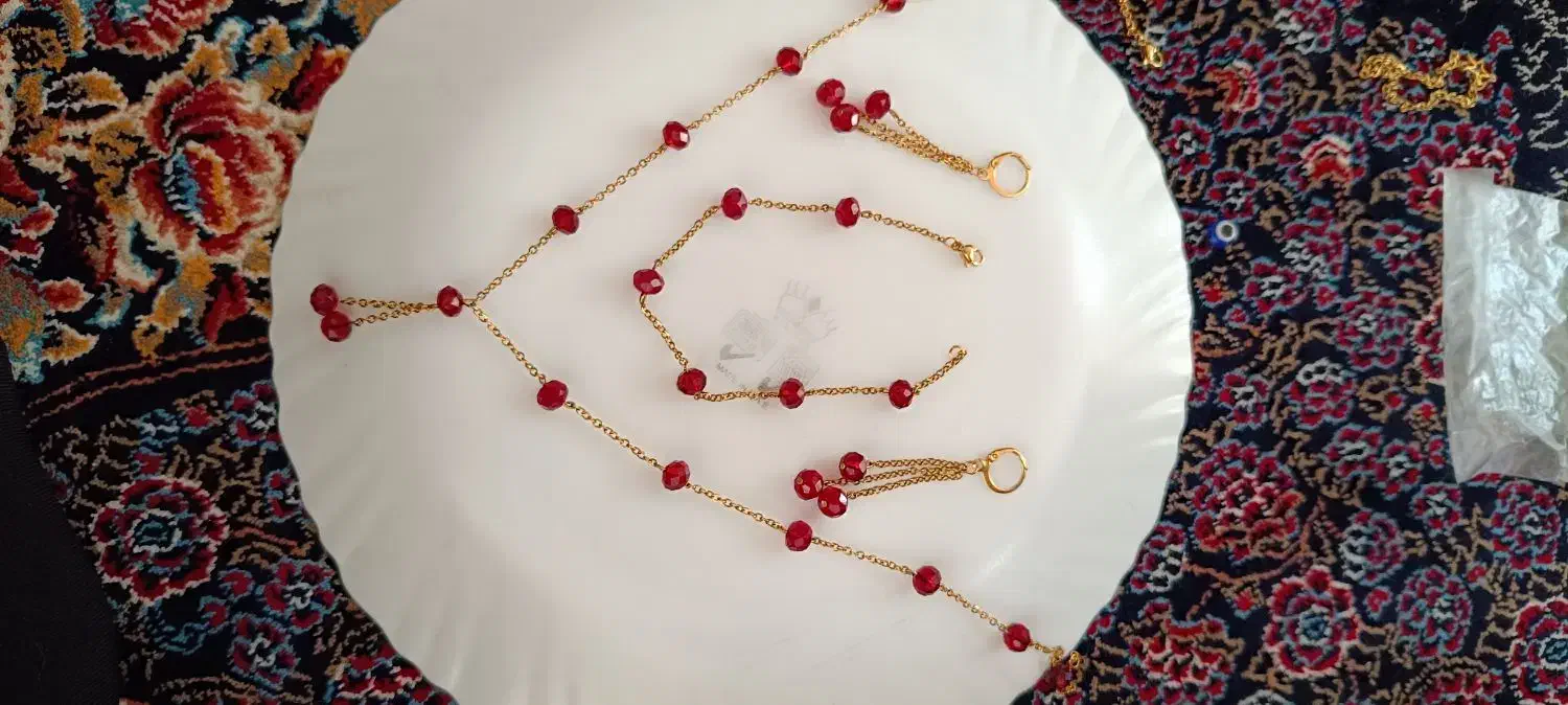 گردبند رنگثابت|بدلیجات|نهاوند, |دیوار