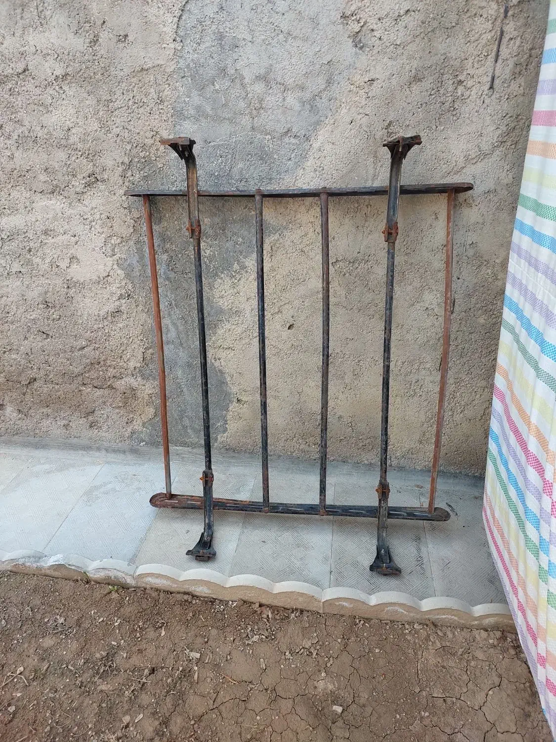 باربند|اسباب‌بازی بچه|شیروان (خراسان), |دیوار