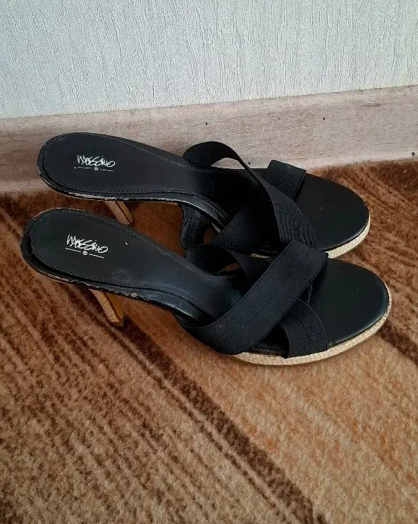 صندل مجلسی قیمت مناسب|کیف، کفش، کمربند|نجفآباد, فردوسی|دیوار