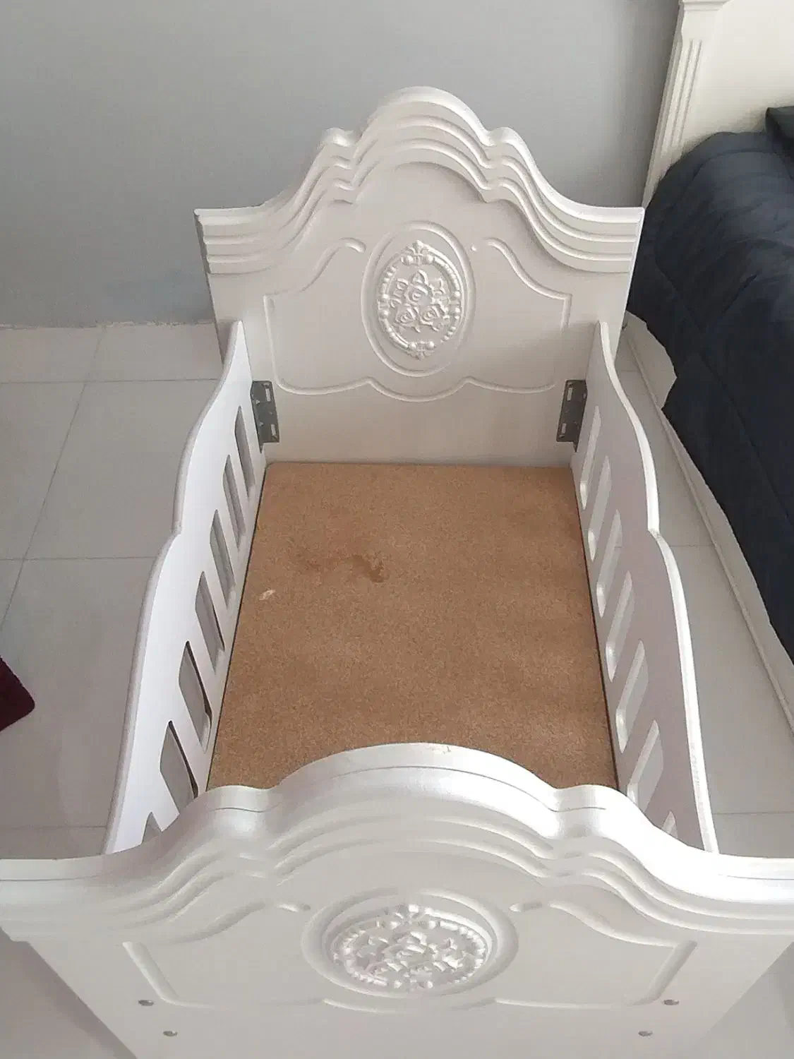 تخت خواب نوزاد|تخت و صندلی بچه|بندر گناوه, |دیوار