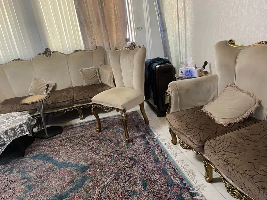 مبل ۸ نفره سلطنتی|مبلمان خانگی و میز عسلی|لاهیجان, شقایق|دیوار