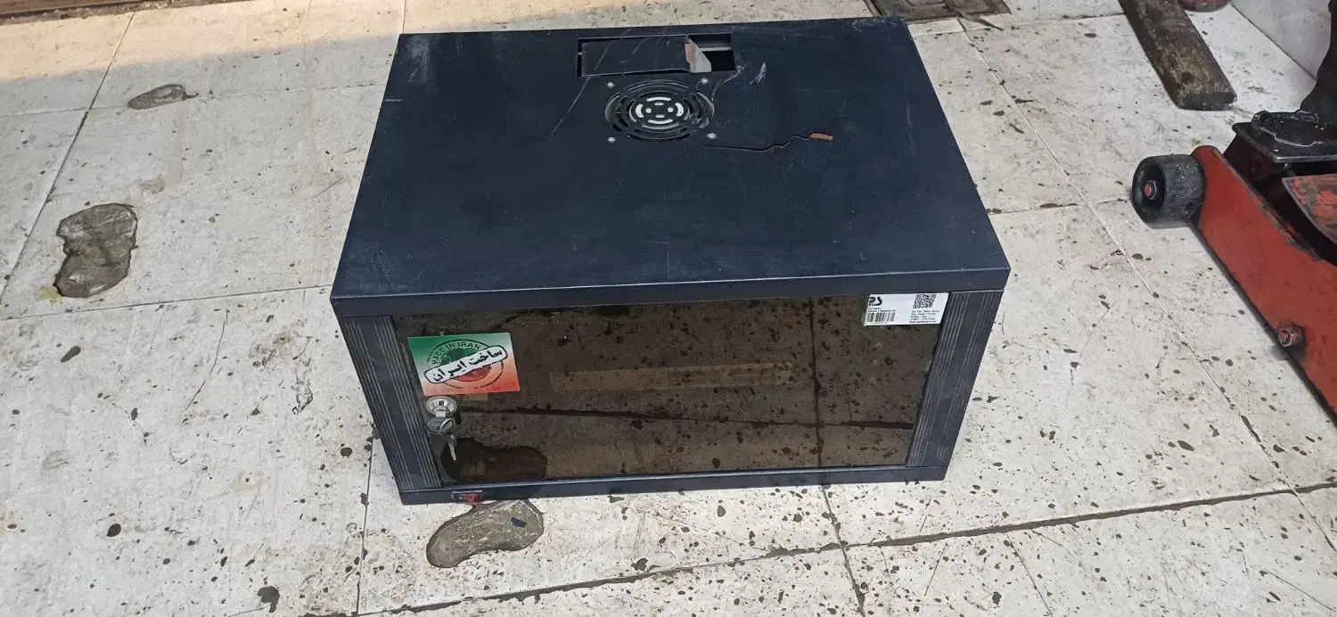 رک ۶ یونیت به همراه سویچ شبکه|مودم و تجهیزات شبکه|کرج, گلشهر|دیوار