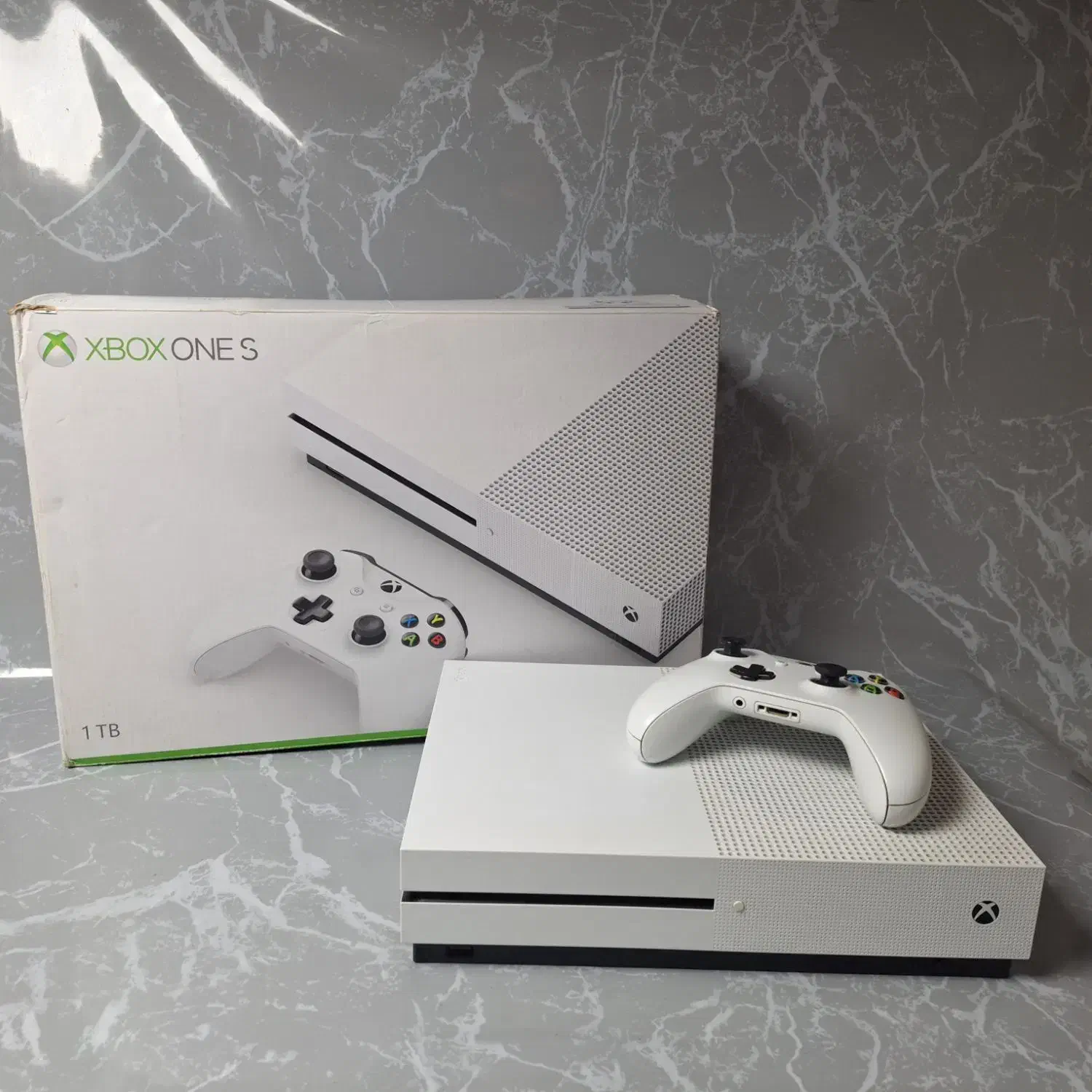 کنسول XBOX ONE S تمیز و در حد|کنسول، بازی ویدئویی و آنلاین|قزوین, |دیوار