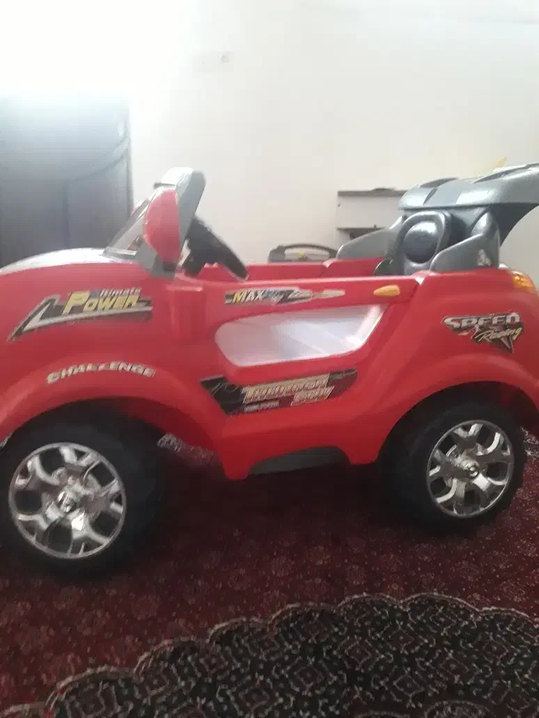 ماشین شارژی|اسباب‌‌بازی|صحنه, |دیوار