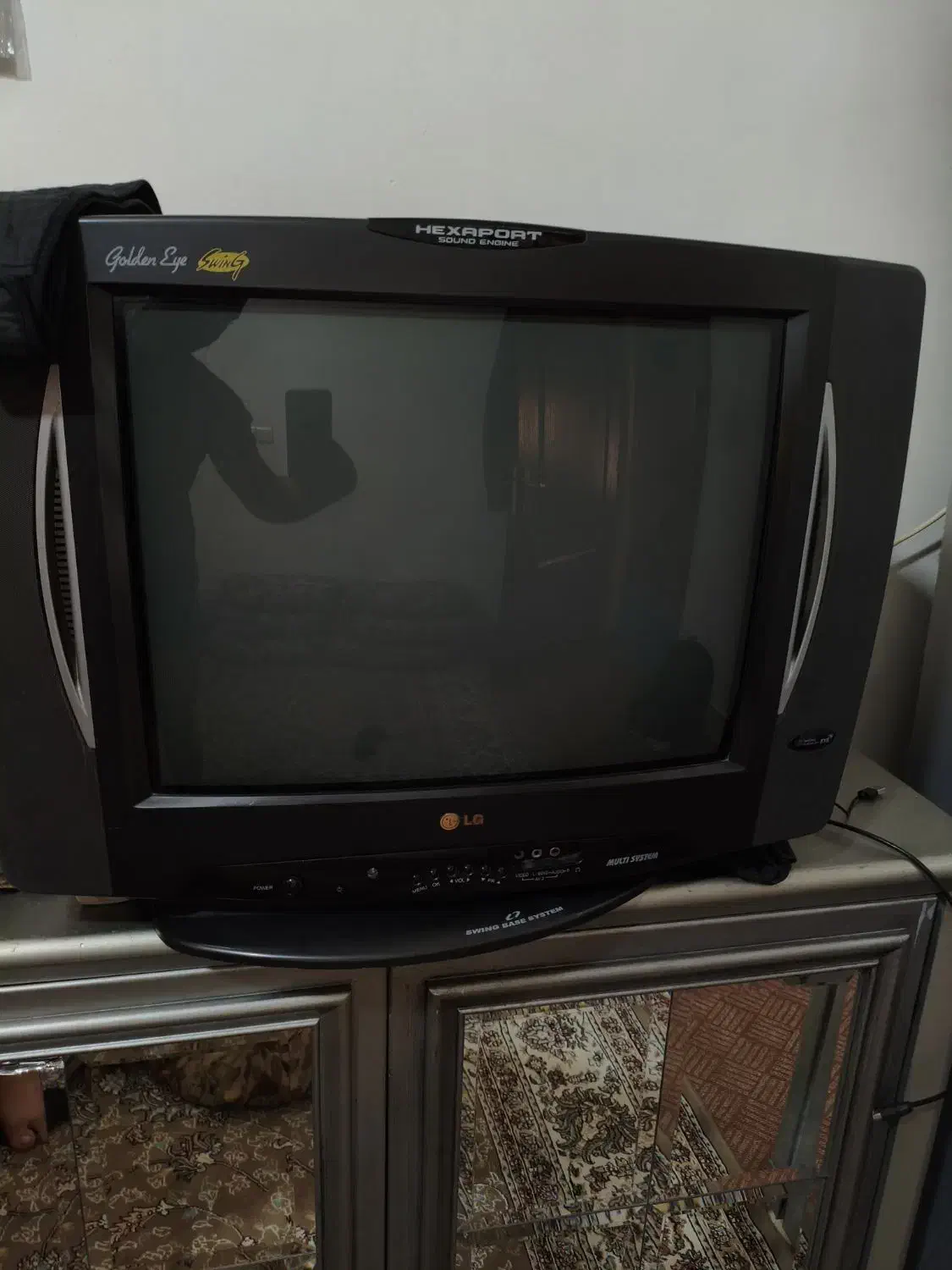 تلویزیون ۲۱ ال جی|تلویزیون و پروژکتور|قم, علی آباد|دیوار