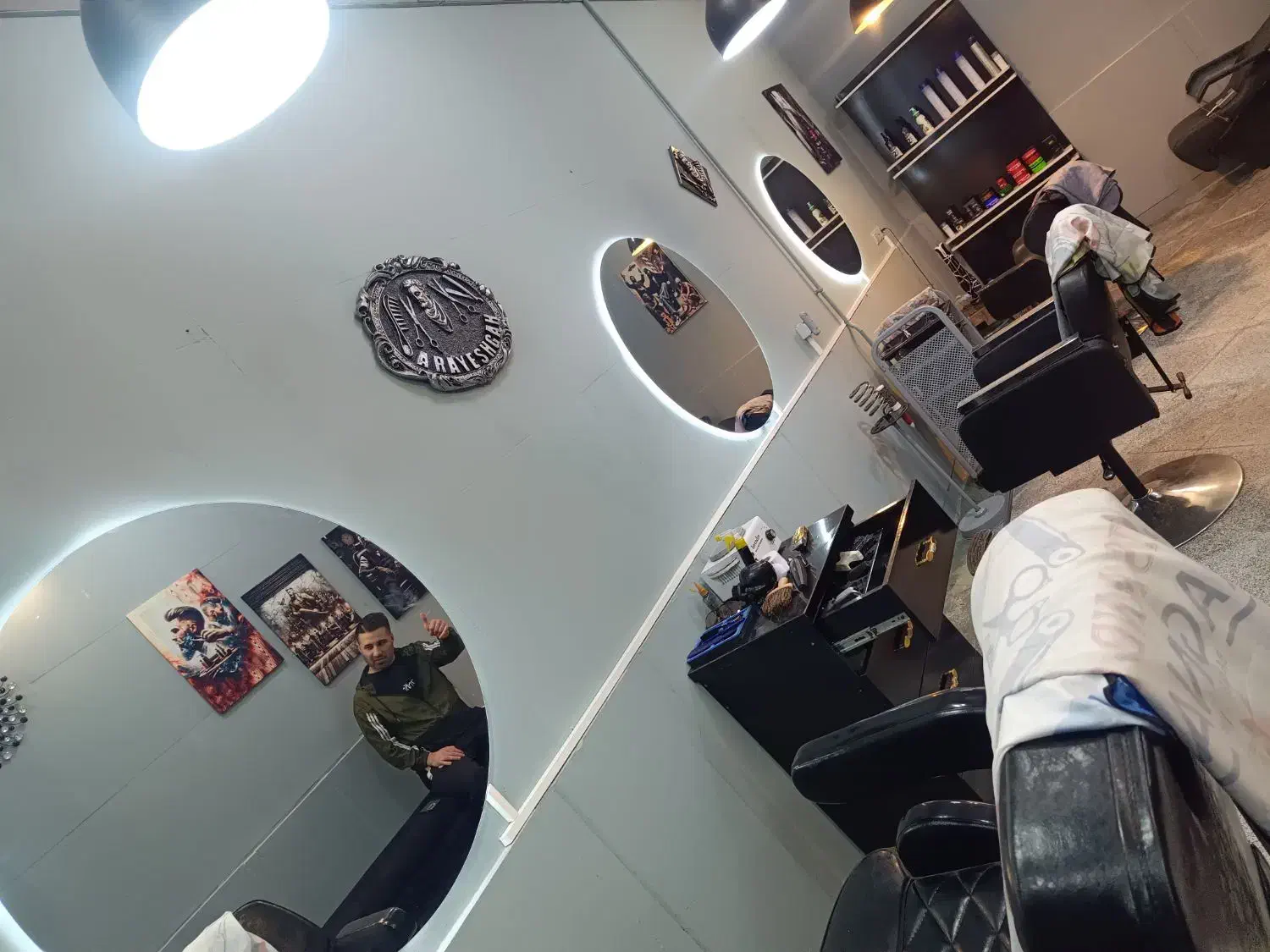 اجاره صندلی آرایشگاه خیابان مجد|اجارهٔ مغازه و غرفه|مشهد, سعد آباد|دیوار