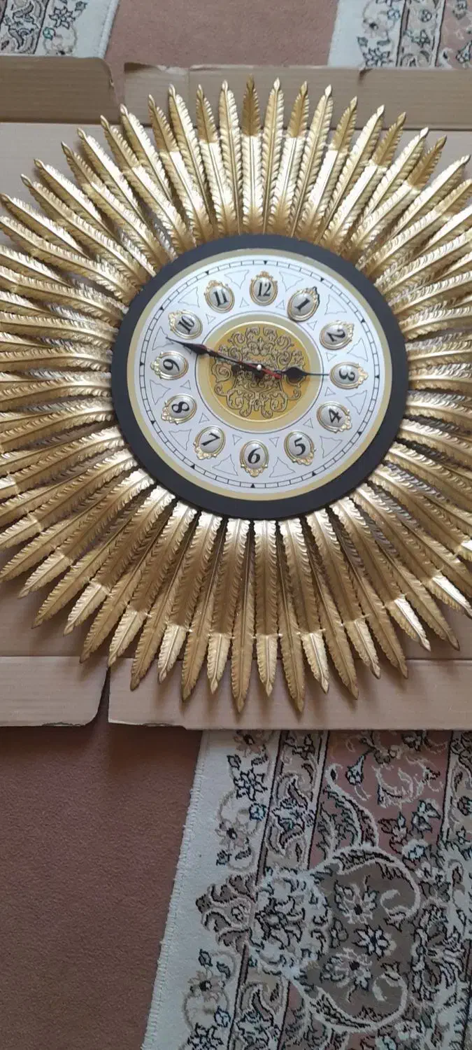 ساعت دیواری|ساعت دیواری و تزئینی|خوی, |دیوار