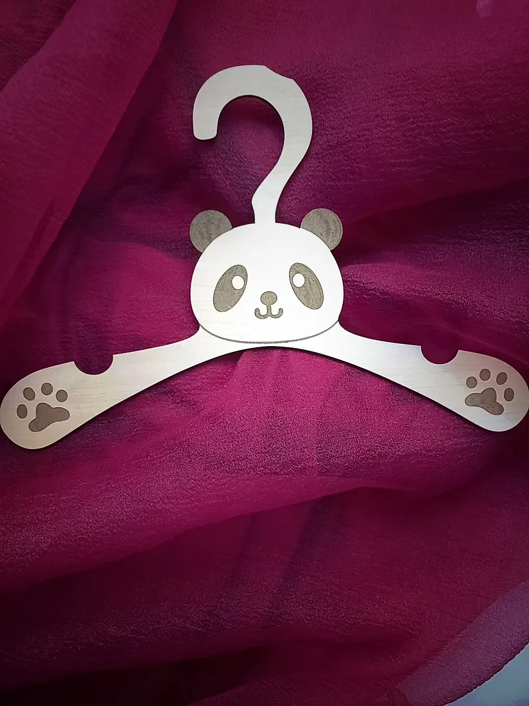 آویز لباس کودک|اسباب و اثاث بچه|اصفهان, باغ زرشک|دیوار