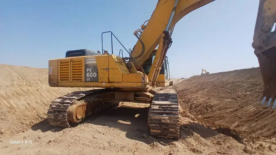 اجاره دهنده بیل ۶۰۰ کوماتسو|خودرو سنگین|نمین, |دیوار