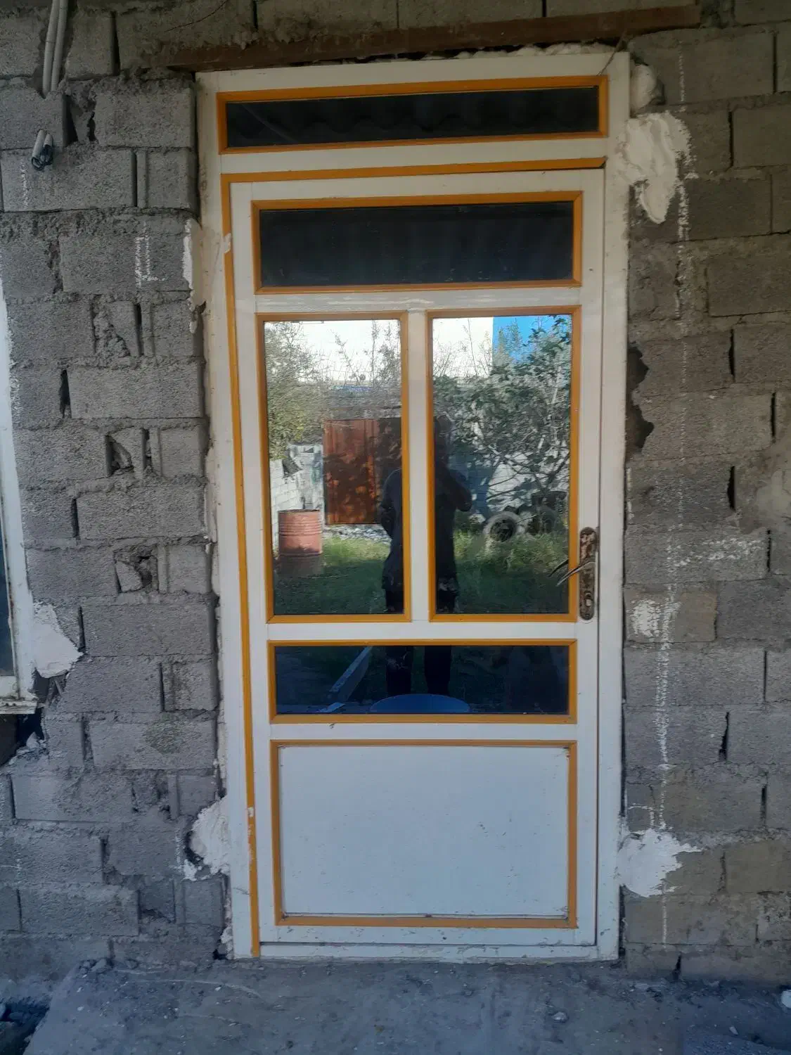 در آلمینیومی حال وردی|مصالح و تجهیزات ساختمان|هادی شهر, |دیوار