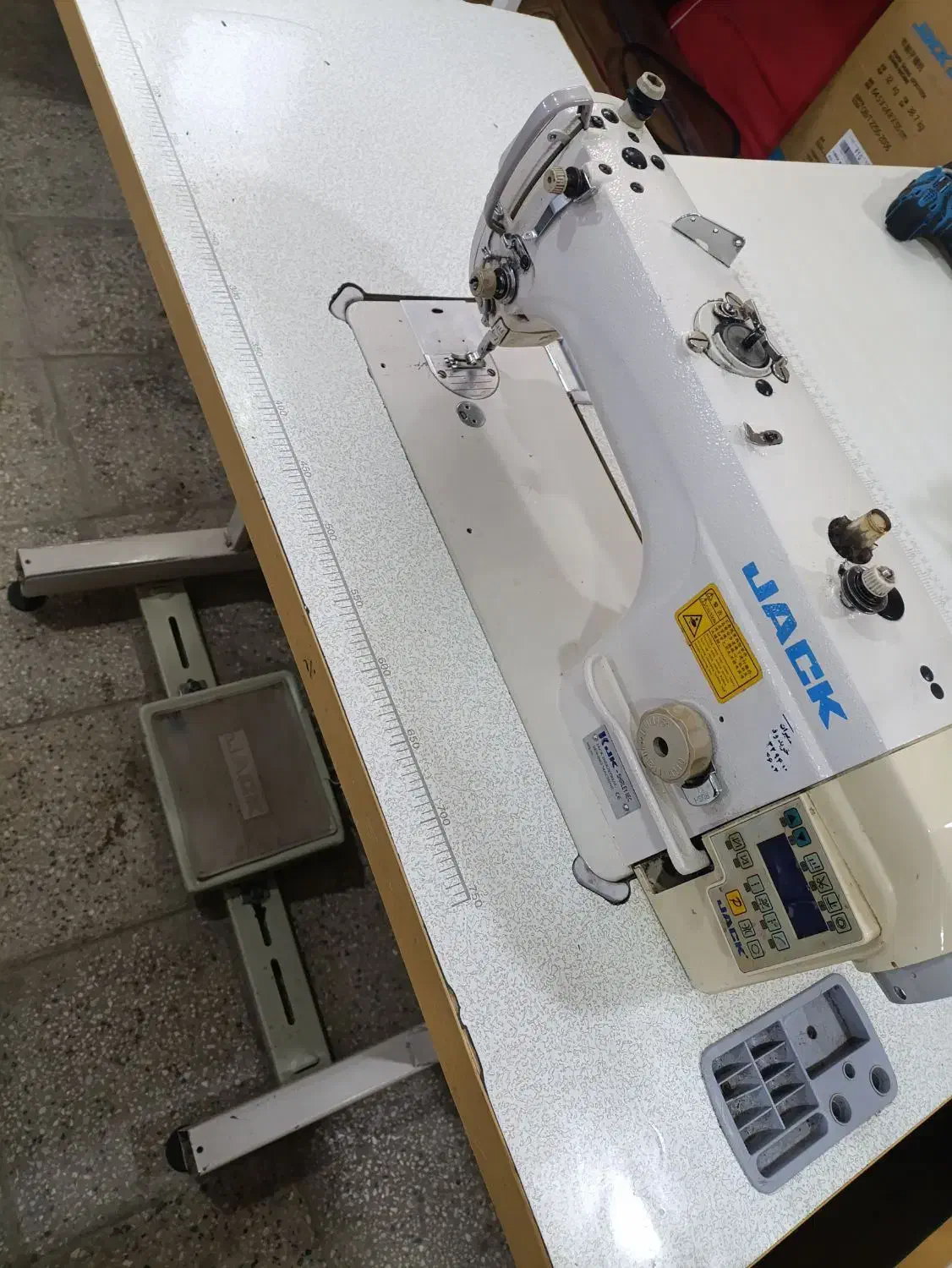 چرخ جک فول اتومات ترکایی|چرخ خیاطی و ریسندگی|بروجرد, |دیوار