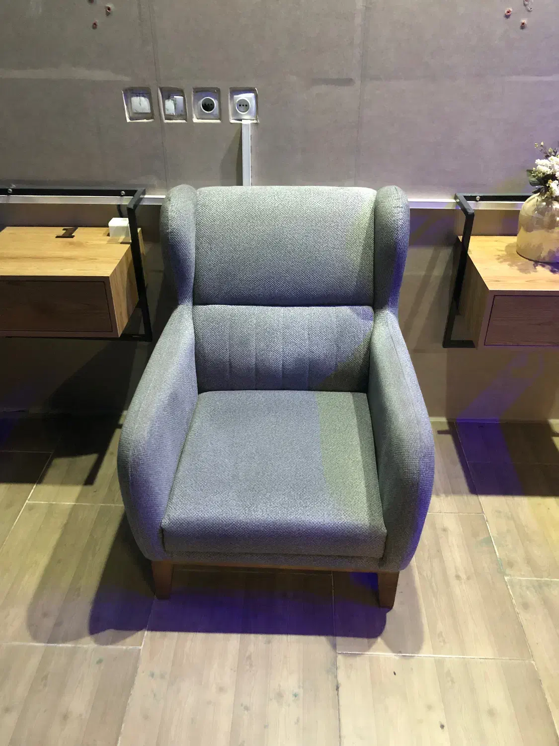 مبل تک نفره ۴عدد|مبلمان خانگی و میز عسلی|قائمشهر, |دیوار