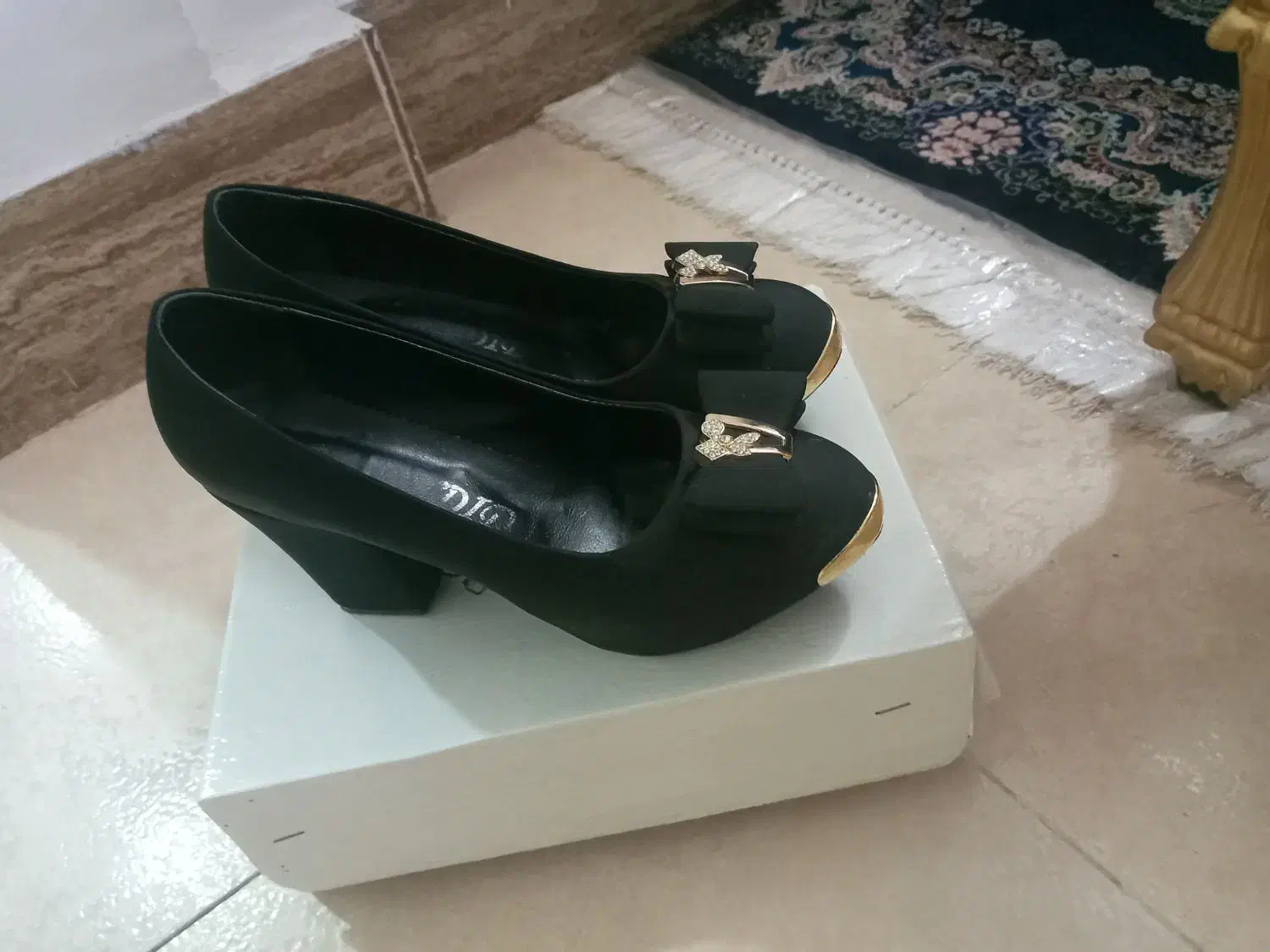 کفش مجلسی|کیف، کفش، کمربند|خرمآباد, |دیوار