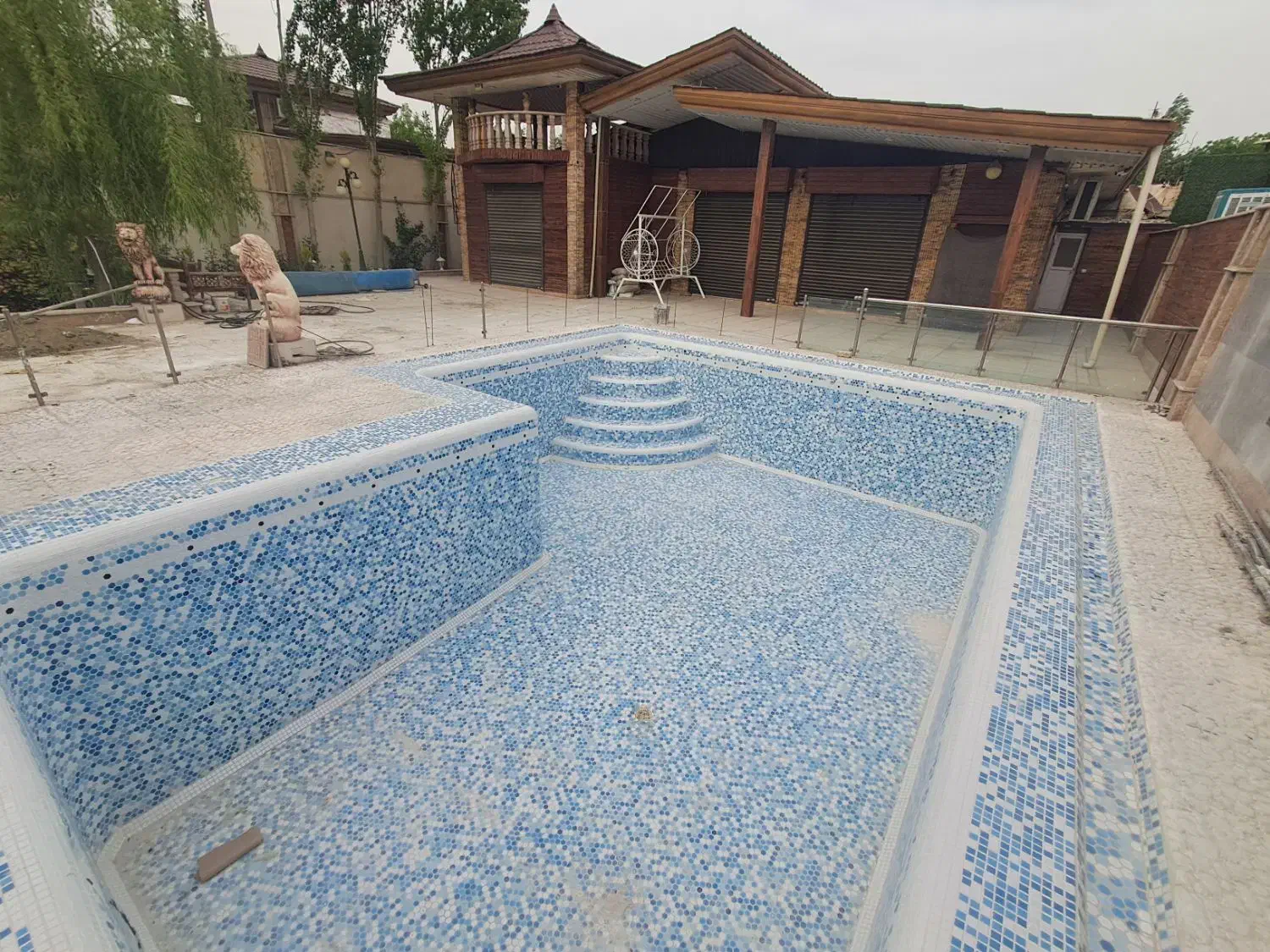 سرامیک کاری استخر،جکوزی و...|خدمات پیشه و مهارت|محمدشهر, شهرک چمران|دیوار