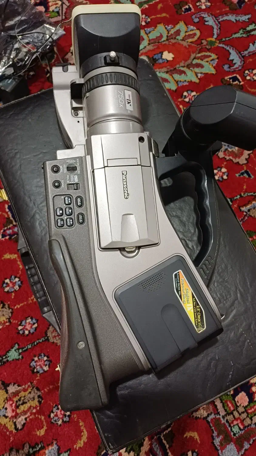 دوربین فیلم برداری Pansonic|دوربین عکاسی و فیلم‌برداری|قره قوین, |دیوار