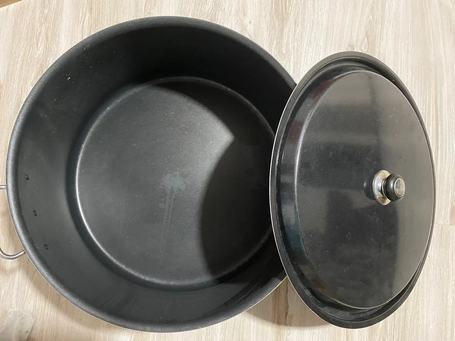 قابلمه|ظروف پخت‌وپز|رشت, دیلمان|دیوار