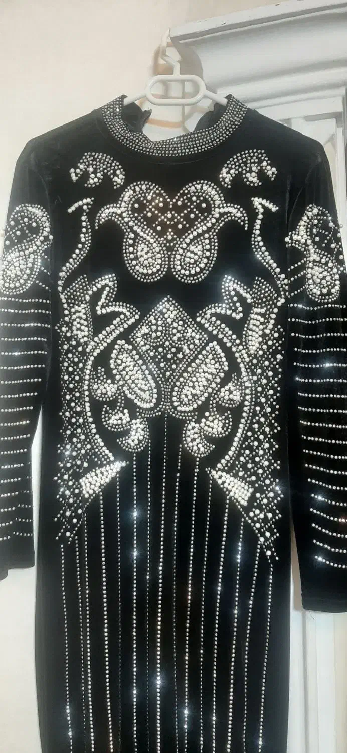 لباس مجلسی|لباس|سبزوار, نواب صفوی|دیوار