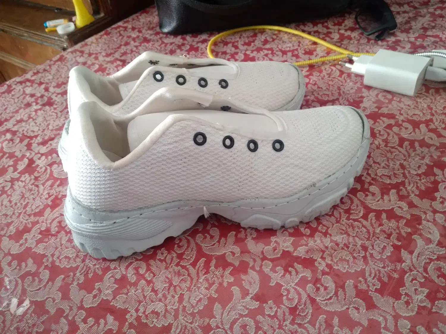 کتونی سایز ۳۸ و ۳۹|کیف، کفش، کمربند|کاشمر, |دیوار