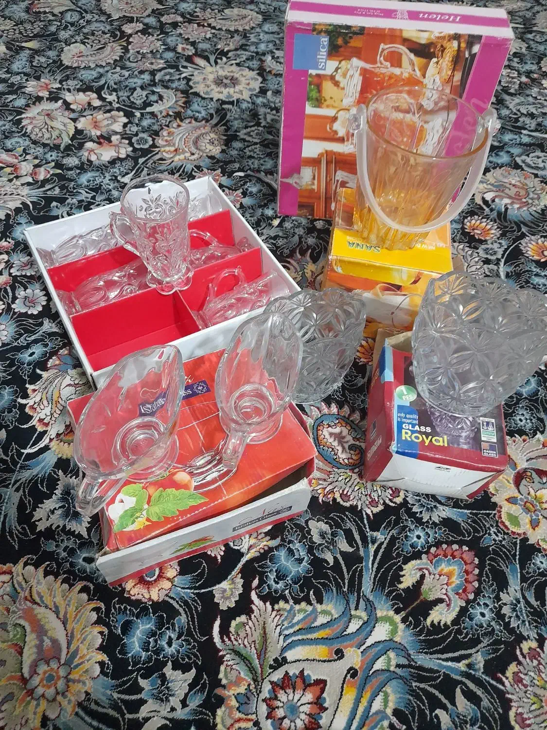 مقداری وسایل آشپزخونه نو با کارتن بفروش میرسه|ظروف سرو و پذیرایی|مینودشت, |دیوار