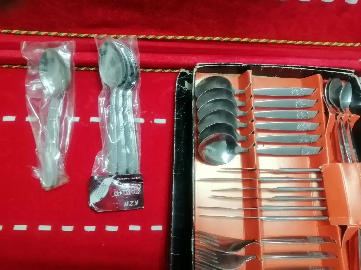 قاشق و چنگال با جعبه|ظروف سرو و پذیرایی|مشهد, شهرک لشکر (شهرک غرب)|دیوار