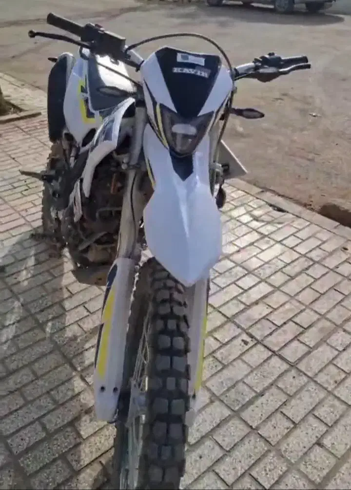 تریل کویر T4 مدل ۴۰۳|موتورسیکلت|سلامی, |دیوار