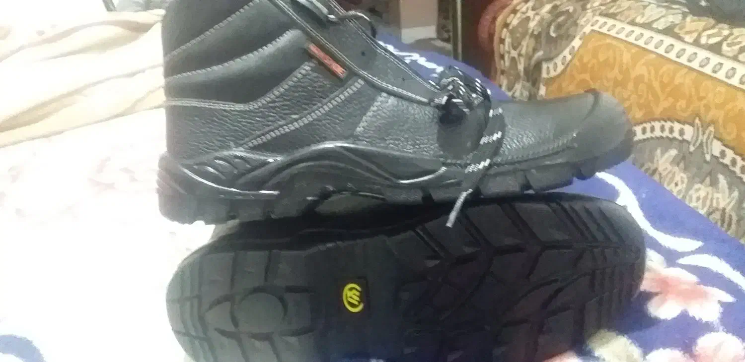 کفش نو ایمنی|کیف، کفش، کمربند|مرند, |دیوار