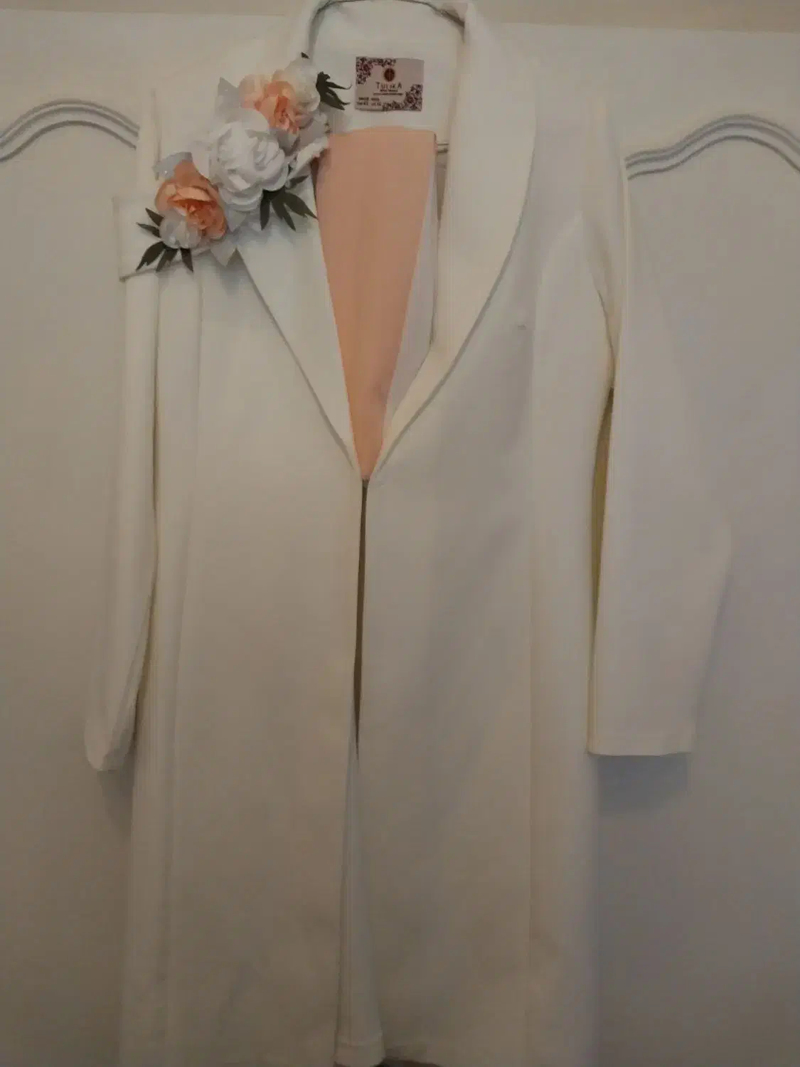 کت مجلسی|لباس|تبریز, |دیوار