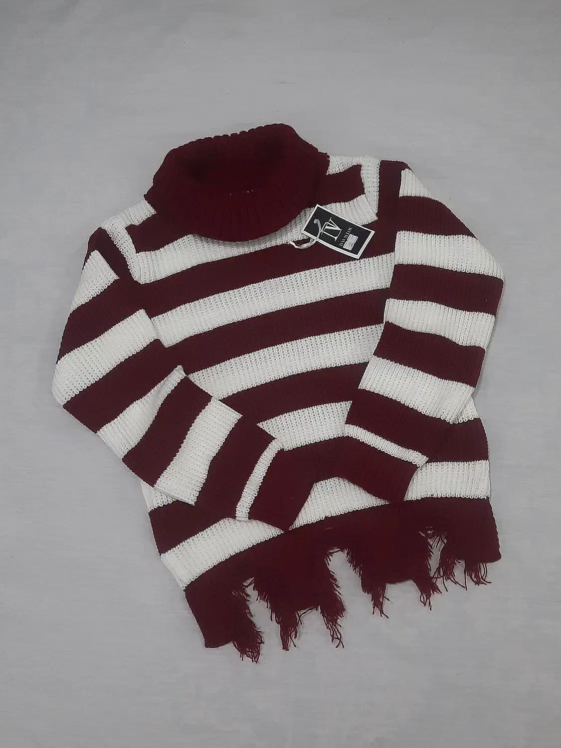 بافت یقه اسکی پایین ریش ریش|لباس|بروجن, |دیوار