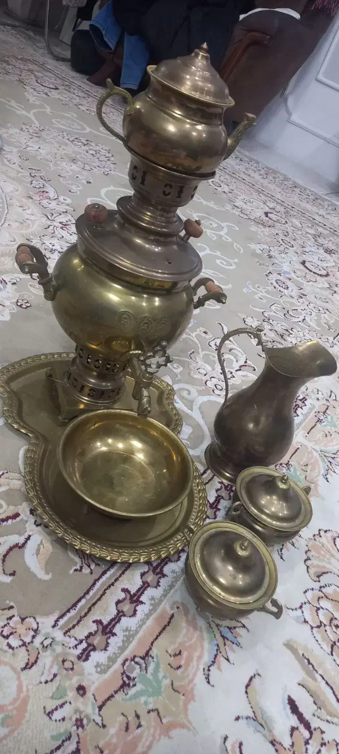 سماور برنجی زغالی قوری کاسه پارچ،وقندون.|سماور، چایساز، قهوهساز|مشهد, تربیت (صدف)|دیوار