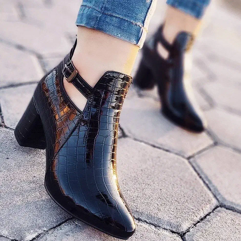 گالری مد|لباس|قره پشتلو, |دیوار