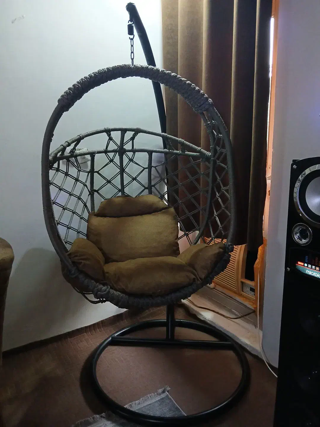 تاب ریلکسی|مبلمان خانگی و میز عسلی|بندر انزلی, چهارفریضه|دیوار