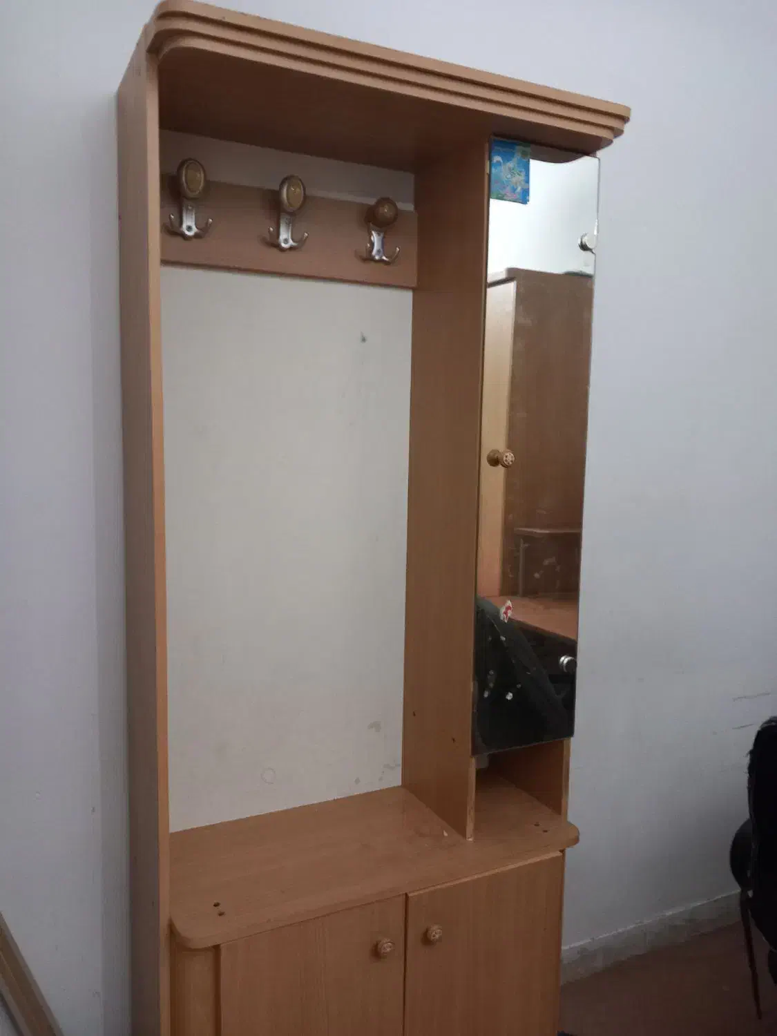 جاکفشی سالم|جاکفشی، کمد، دراور|بیرجند, |دیوار