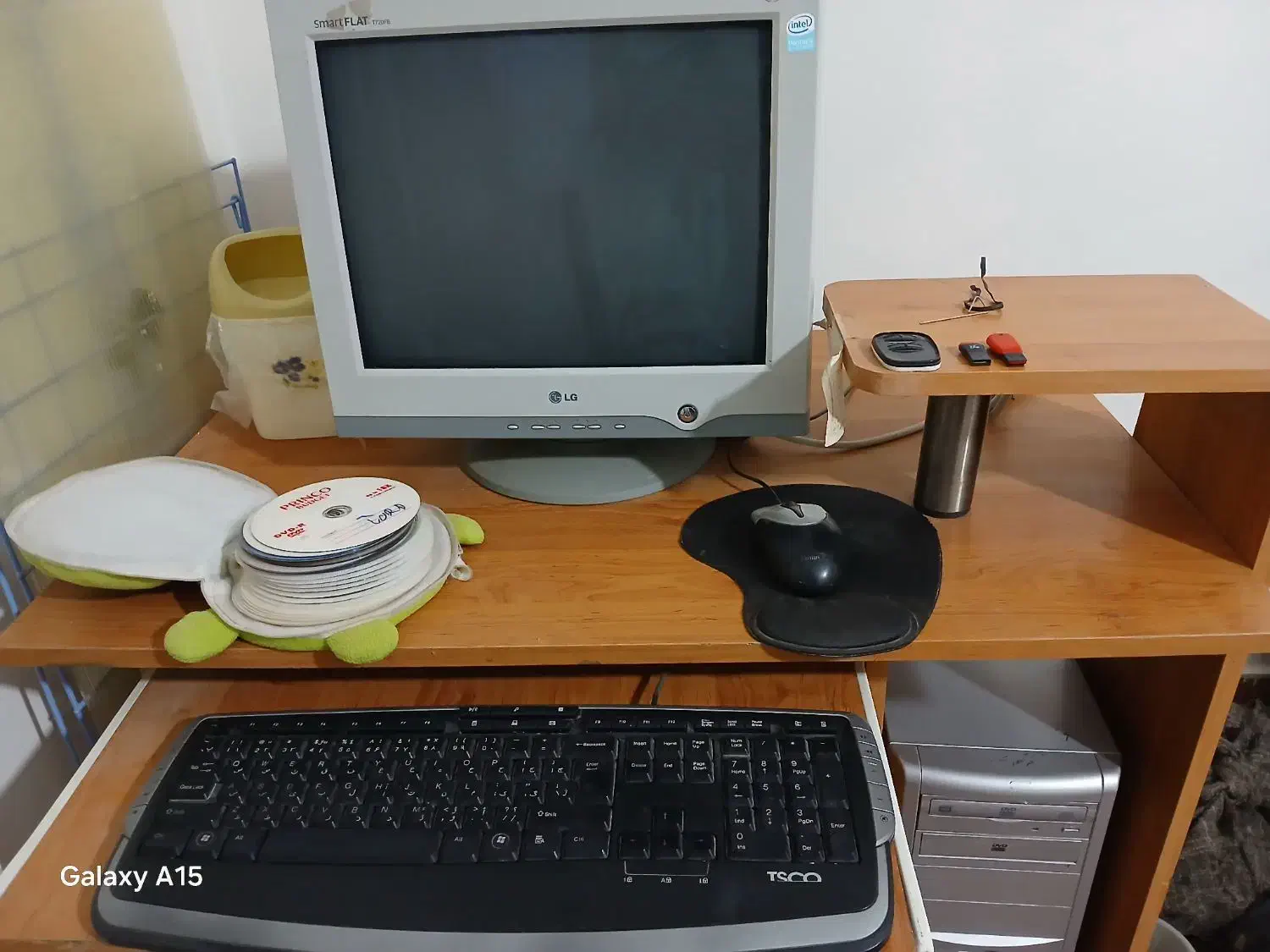 کامپیوتر|رایانه رومیزی|زبرخان, |دیوار