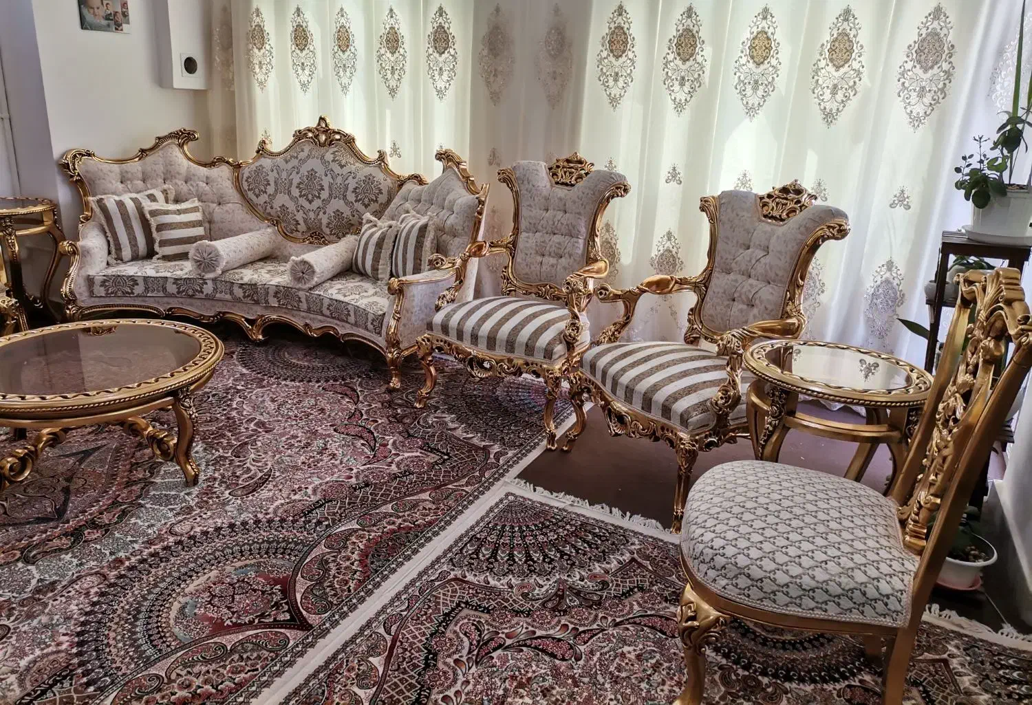 فرش زمرد مشهد|فرش|مشهد, امام رضا (ع)|دیوار