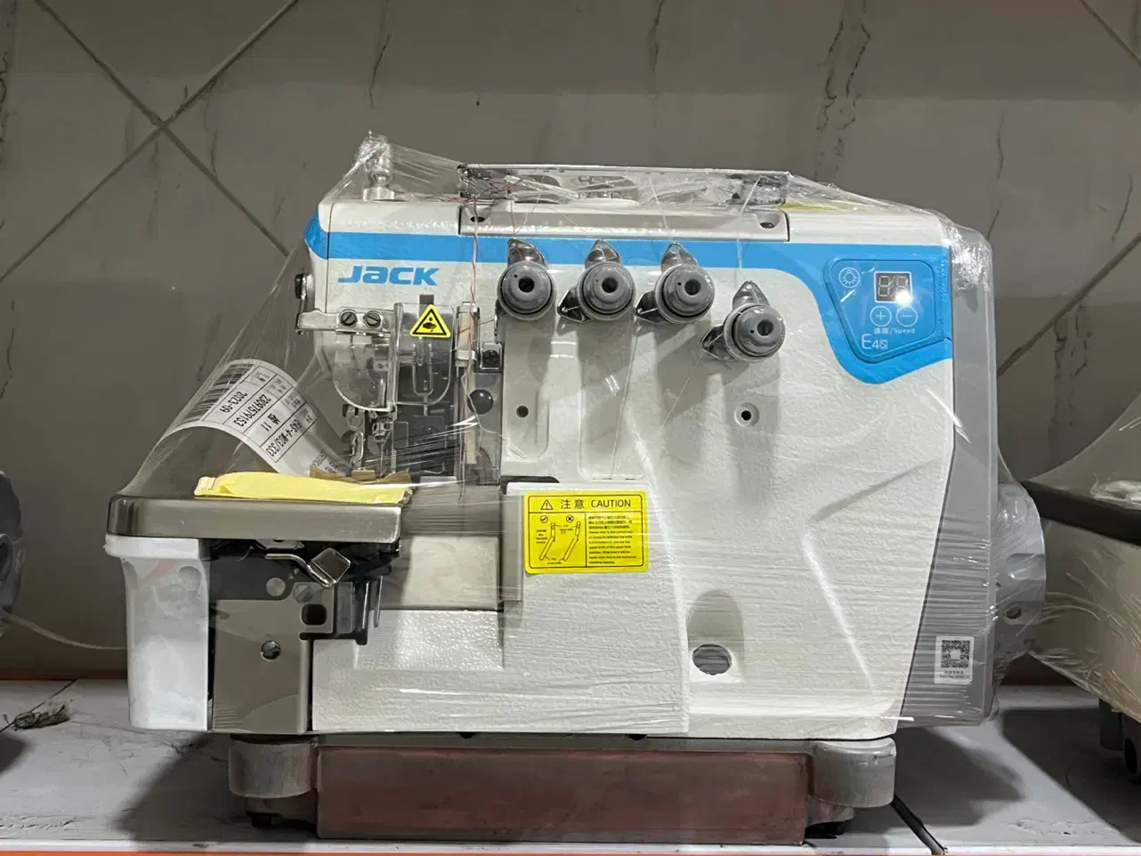 سردوز جک مدل E4s|چرخ خیاطی و ریسندگی|قم, شهرک امام حسین|دیوار
