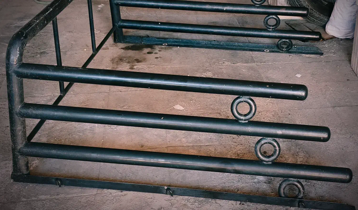 چهار حلقه لاستیک ۸۰ درصد و گارد عقب فلزی|قطعات یدکی و لوازم جانبی|زرند, |دیوار