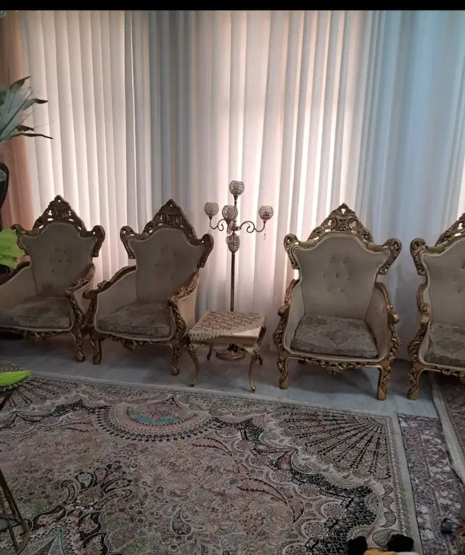 مبل ۹ نفر و غدا خوری ۱۰ نفره|مبلمان خانگی و میز عسلی|پارس‌آباد, |دیوار