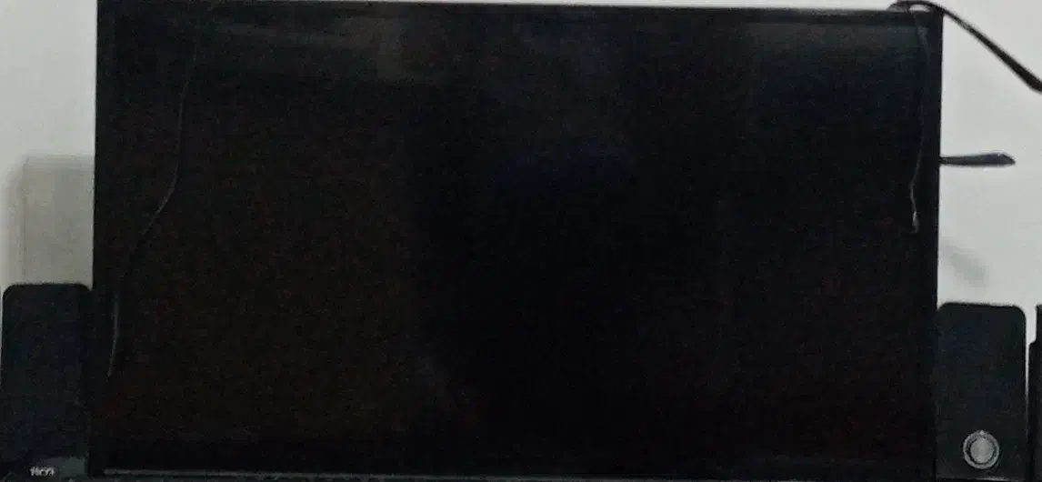 تلویزیون  LED برند TCL|تلویزیون و پروژکتور|یزد, |دیوار