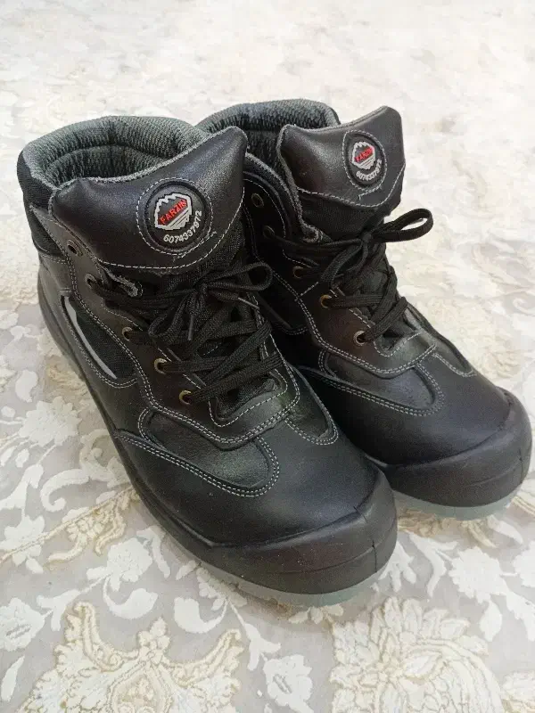 پوتین ایمنی فرزین|کیف، کفش، کمربند|تهران, خانی آباد نو شمالی|دیوار