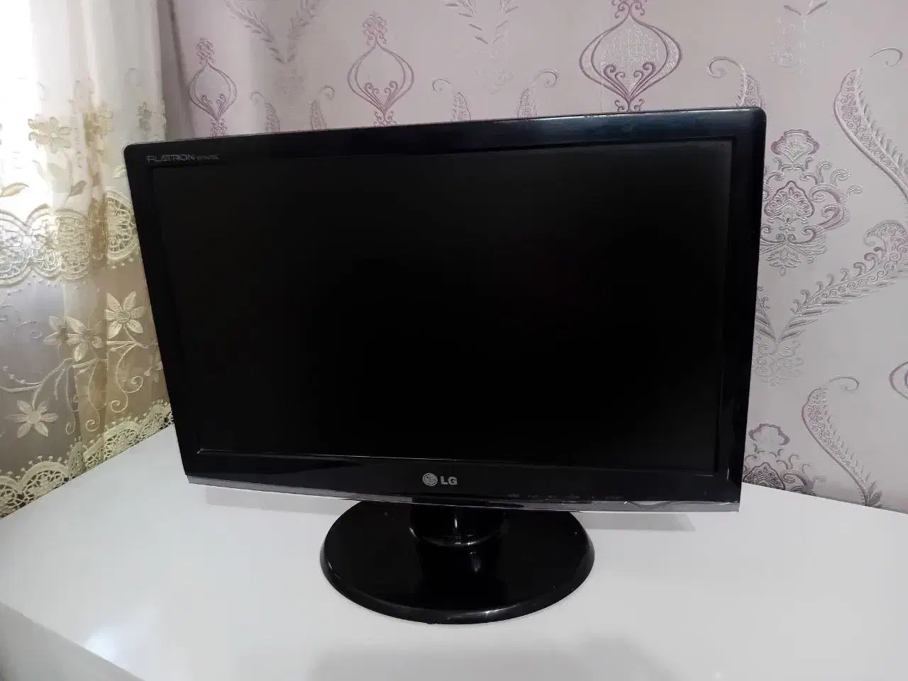 مانیتور الجی ۱۹ اینچ|قطعات و لوازم جانبی رایانه|مشهد, هنرور|دیوار