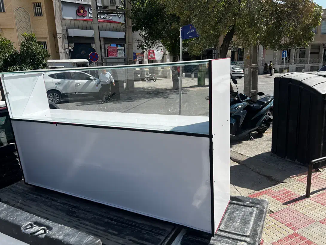 میز ویترین پیش خوان مانکن زنانه مارک دار رگال ستون|بوفه، ویترین، کنسول|نیریز, |دیوار